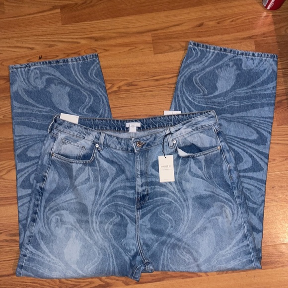 Women’s Forever21 plus size 16 wide leg printed jeans - Picture 2 of 5